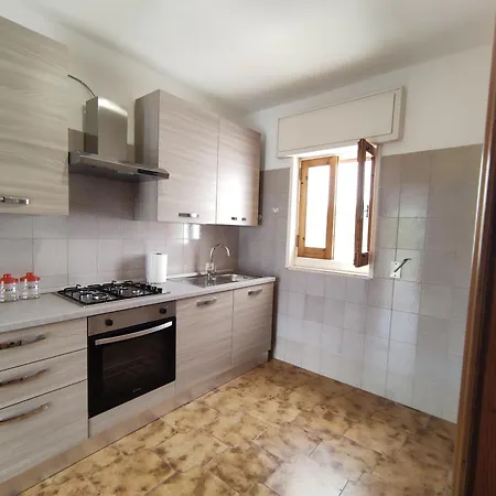 Specchiarica House *